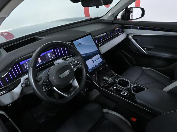 Geely Atlas II с пробегом 2024 года, цена 3 040 000 рублей, 14300 км, внедорожник, Автокод Объявления