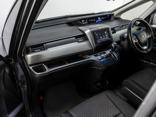 Honda Freed II с пробегом 2016 года, цена 1 519 000 рублей, 220141 км, компактвэн, Автокод Объявления