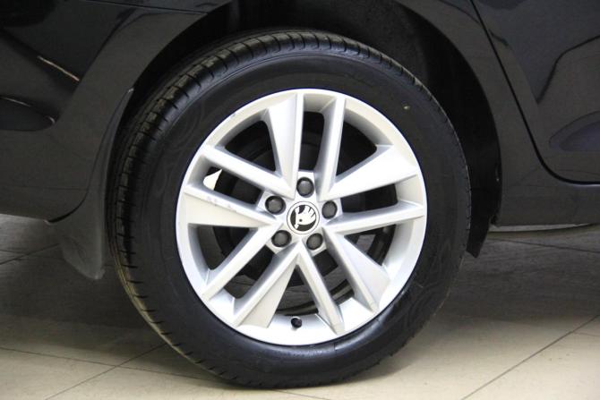 Skoda Rapid I Рестайлинг с пробегом 2019 года, цена 1 274 200 рублей, 135912 км, лифтбек, Автокод Объявления
