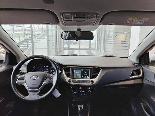 Hyundai Solaris II с пробегом 2018 года, цена 1 310 000 рублей, 132487 км, седан, Автокод Объявления
