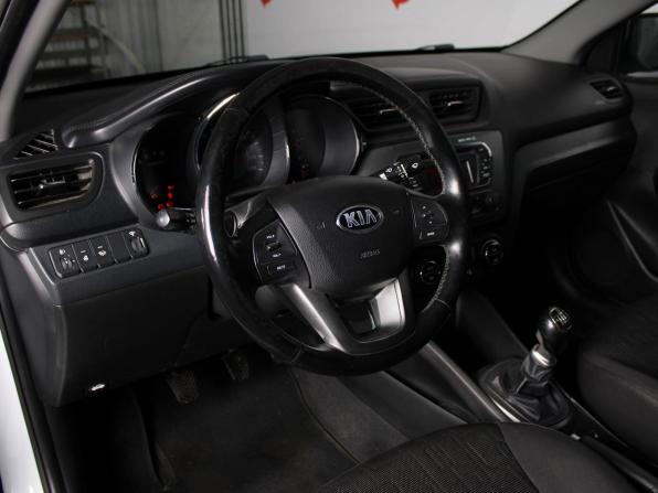 Kia Rio III с пробегом 2014 года, цена 995 000 рублей, 129000 км, седан, Автокод Объявления