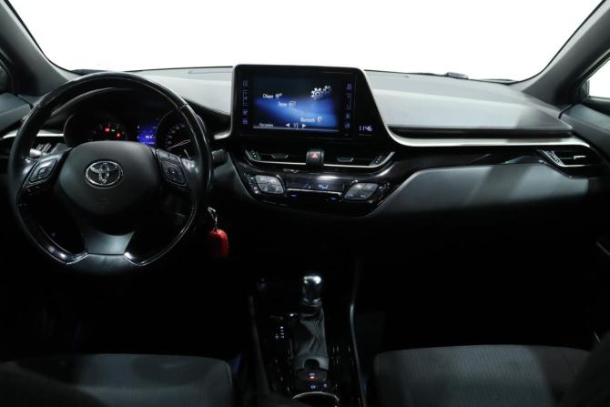 Toyota C-HR I с пробегом 2018 года, цена 2 199 000 рублей, 111611 км, внедорожник, Автокод Объявления