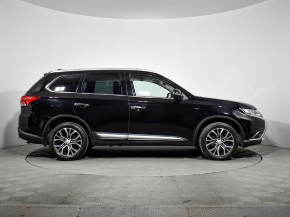 Mitsubishi Outlander III Рестайлинг 2 с пробегом 2018 года, цена 2 647 900 рублей, 88261 км, внедорожник, Автокод Объявления