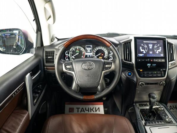 Toyota Land Cruiser 200 Series Рестайлинг 2 с пробегом 2016 года, цена 5 596 000 рублей, 194429 км, внедорожник, Автокод Объявления