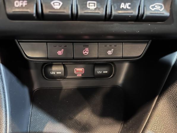 Kia Sportage IV Рестайлинг с пробегом 2019 года, цена 2 199 000 рублей, 146000 км, внедорожник, Автокод Объявления