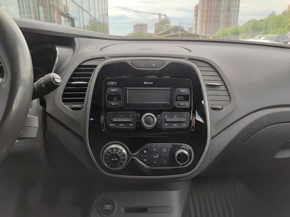 Renault Kaptur I с пробегом 2017 года, цена 1 332 000 рублей, 79452 км, внедорожник, Автокод Объявления