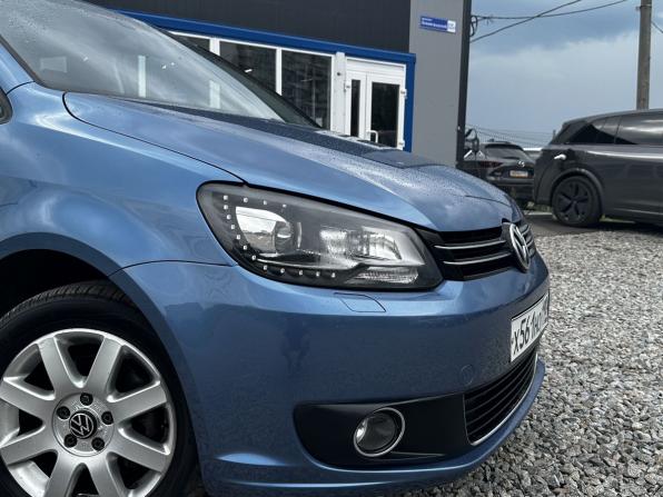 Volkswagen Touran I Рестайлинг 2 с пробегом 2010 года, цена 999 000 рублей, 236516 км, компактвэн, Автокод Объявления
