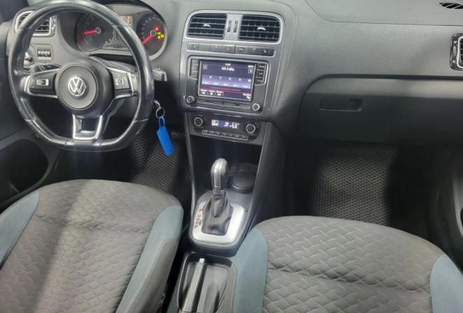 Volkswagen Polo V Рестайлинг с пробегом 2020 года, цена 881 100 рублей, 163528 км, седан, Автокод Объявления