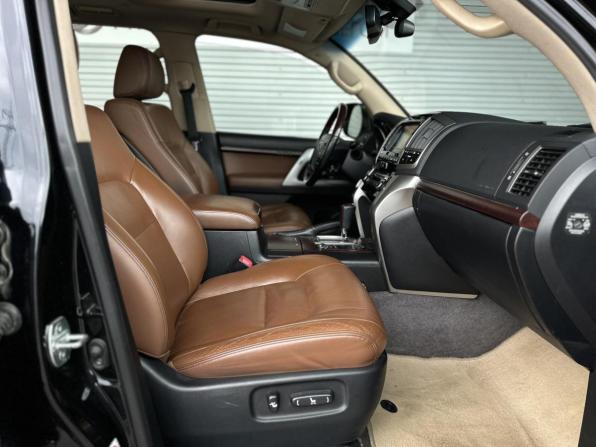 Toyota Land Cruiser 200 Series Рестайлинг 1 с пробегом 2014 года, цена 4 299 000 рублей, 214452 км, внедорожник, Автокод Объявления