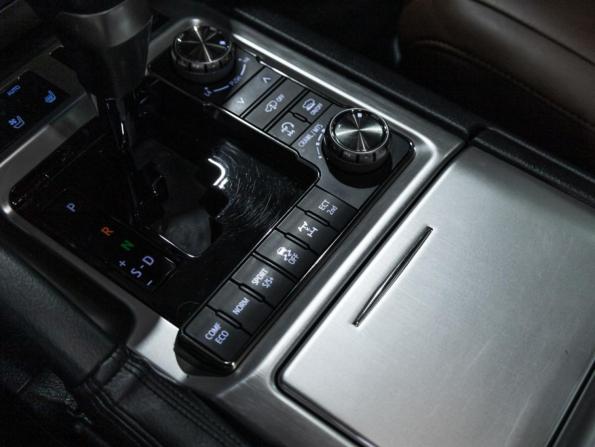 Toyota Land Cruiser 200 Series Рестайлинг 2 с пробегом 2019 года, цена 8 700 000 рублей, 93152 км, внедорожник, Автокод Объявления
