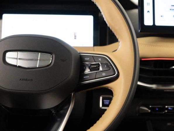 Geely Haoyue L I с пробегом 2023 года, цена 3 099 050 рублей, 10840 км, внедорожник, Автокод Объявления