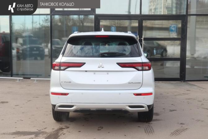 Mitsubishi Outlander IV с пробегом 2023 года, цена 4 015 000 рублей, 10 км, внедорожник, Автокод Объявления