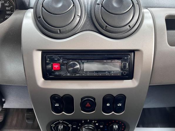 Renault Logan I Рестайлинг с пробегом 2012 года, цена 545 000 рублей, 200281 км, седан, Автокод Объявления