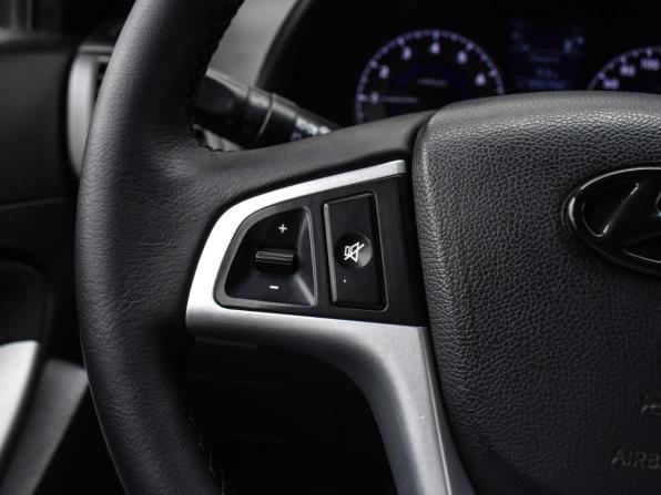 Hyundai Solaris I с пробегом 2012 года, цена 730 000 рублей, 235758 км, седан, Автокод Объявления