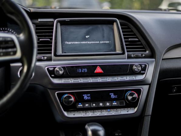 Hyundai Sonata VII (LF) Рестайлинг с пробегом 2018 года, цена 1 580 000 рублей, 209702 км, седан, Автокод Объявления