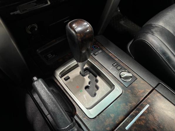 Toyota Land Cruiser 200 Series Рестайлинг 1 с пробегом 2013 года, цена 3 150 000 рублей, 325000 км, внедорожник, Автокод Объявления