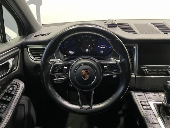Porsche Macan I Рестайлинг с пробегом 2018 года, цена 3 329 900 рублей, 158000 км, внедорожник, Автокод Объявления