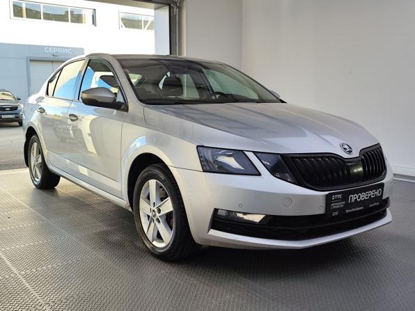 Skoda Octavia III (A7) Рестайлинг с пробегом 2017 года, цена 1 590 000 рублей, 224125 км, лифтбек, Автокод Объявления