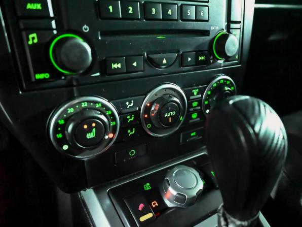 Land Rover Freelander II Рестайлинг с пробегом 2011 года, цена 1 300 000 рублей, 312305 км, внедорожник, Автокод Объявления