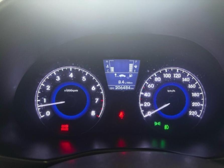 Hyundai Solaris I Тула  - изображение 7