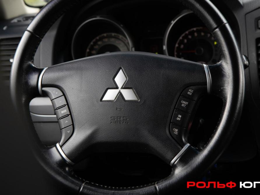 Mitsubishi Pajero IV Рестайлинг 1 Москва  - изображение 12