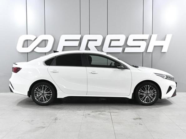 Kia Cerato IV Рестайлинг с пробегом 2022 года, цена 3 300 000 рублей, 670 км, седан, Автокод Объявления