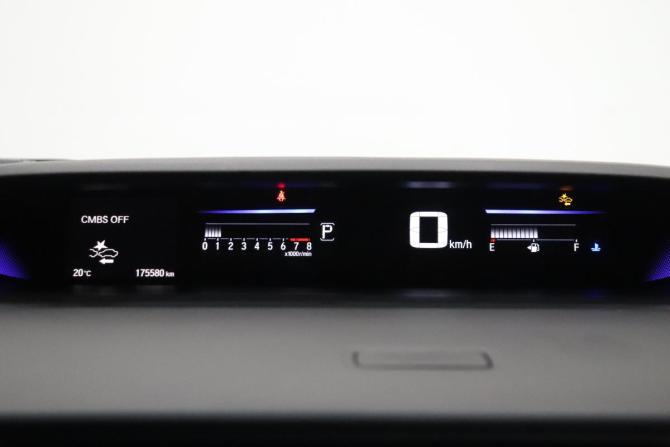Honda Stepwgn V с пробегом 2017 года, цена 1 772 000 рублей, 175579 км, минивэн, Автокод Объявления
