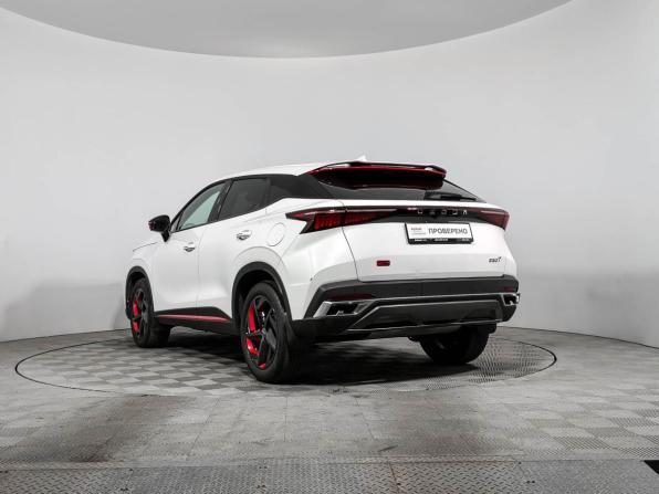Omoda C5 I с пробегом 2023 года, цена 1 670 000 рублей, 47463 км, внедорожник, Автокод Объявления