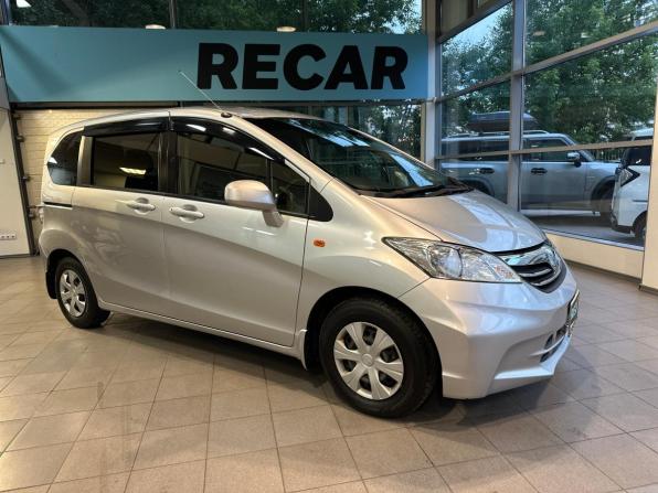 Honda Freed I Рестайлинг с пробегом 2012 года, цена 1 250 000 рублей, 61981 км, компактвэн, Автокод Объявления