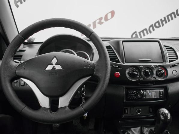 Mitsubishi L200 IV с пробегом 2013 года, цена 1 390 000 рублей, 215814 км, пикап, Автокод Объявления