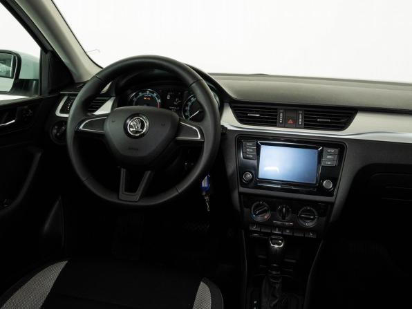 Skoda Rapid I Рестайлинг с пробегом 2019 года, цена 1 330 000 рублей, 95702 км, лифтбек, Автокод Объявления