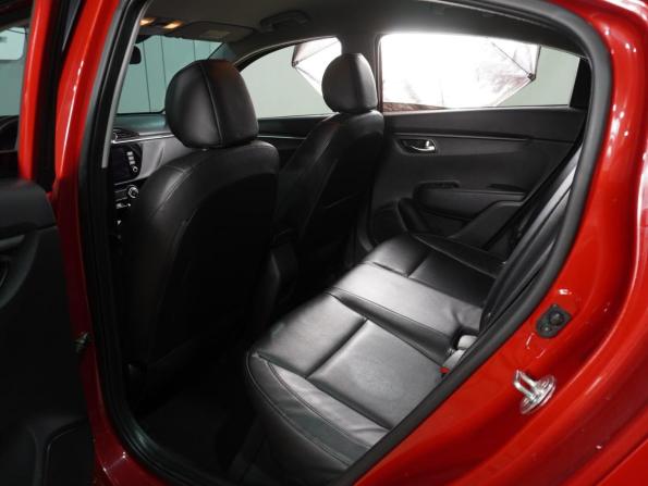 Kia Rio IV Рестайлинг с пробегом 2021 года, цена 1 699 000 рублей, 83220 км, седан, Автокод Объявления