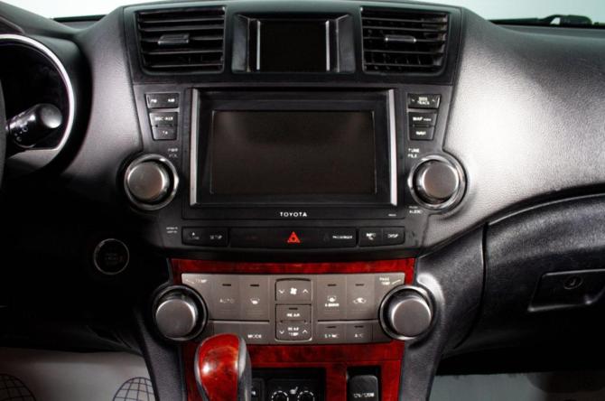 Toyota Highlander II (XU40) Рестайлинг с пробегом 2011 года, цена 1 699 000 рублей, 322000 км, внедорожник, Автокод Объявления