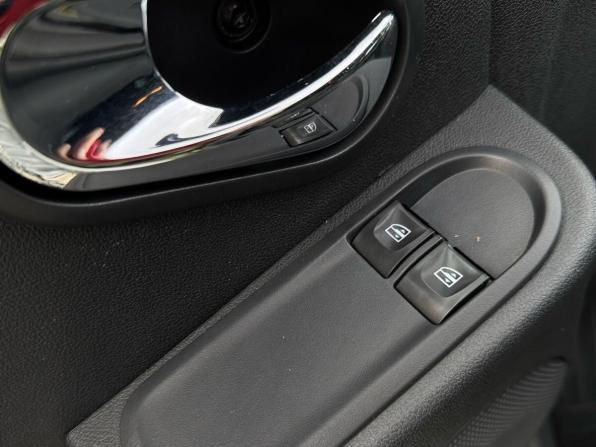 Renault Duster I Рестайлинг с пробегом 2018 года, цена 1 670 000 рублей, 104666 км, внедорожник, Автокод Объявления