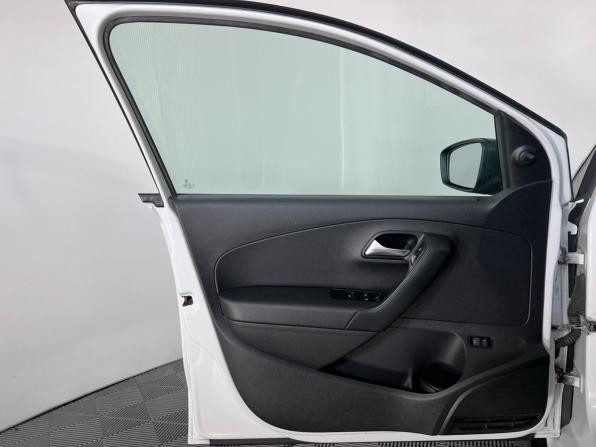 Volkswagen Polo V с пробегом 2014 года, цена 599 000 рублей, 149000 км, седан, Автокод Объявления