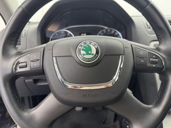 Skoda Octavia II (A5) Рестайлинг с пробегом 2011 года, цена 880 000 рублей, 156512 км, лифтбек, Автокод Объявления