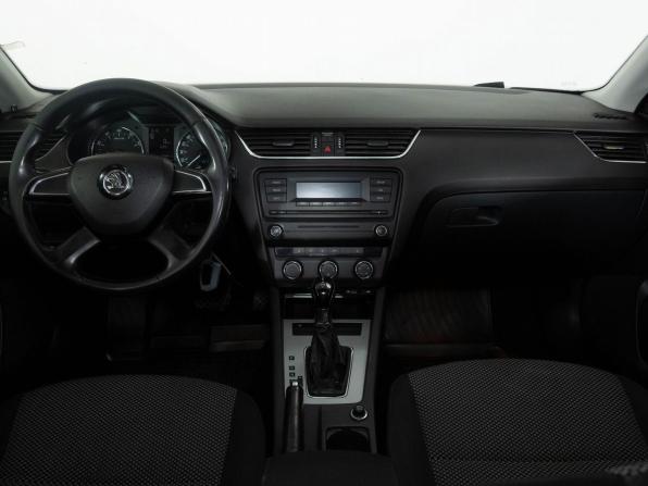 Skoda Octavia III (A7) с пробегом 2013 года, цена 900 000 рублей, 404990 км, лифтбек, Автокод Объявления