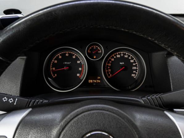 Opel Astra H Рестайлинг с пробегом 2013 года, цена 899 000 рублей, 97412 км, седан, Автокод Объявления