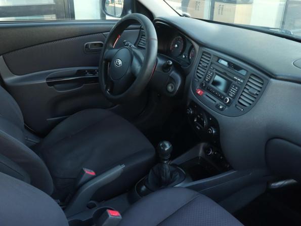 Kia Rio II Рестайлинг с пробегом 2010 года, цена 376 000 рублей, 316443 км, седан, Автокод Объявления