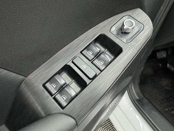 Haval Jolion I Рестайлинг с пробегом 2023 года, цена 1 920 000 рублей, 41649 км, внедорожник, Автокод Объявления