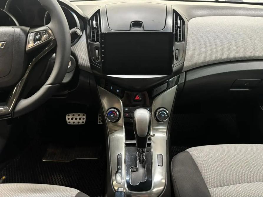 Chevrolet Cruze I Рестайлинг Саратов  - изображение 9