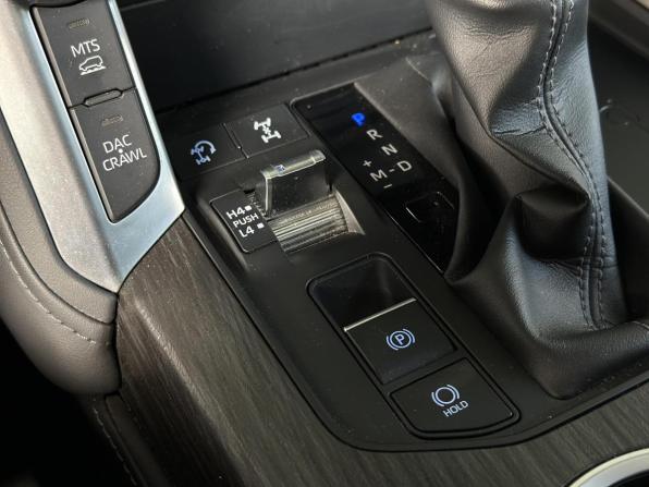 Toyota Land Cruiser 300 Series с пробегом 2021 года, цена 11 500 000 рублей, 44875 км, внедорожник, Автокод Объявления