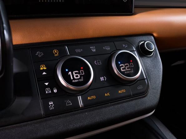 Land Rover Defender II с пробегом 2022 года, цена 6 689 000 рублей, 112800 км, внедорожник, Автокод Объявления