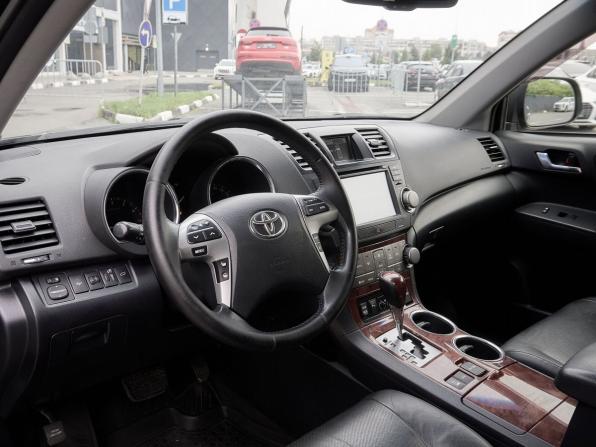 Toyota Highlander II (XU40) Рестайлинг с пробегом 2012 года, цена 1 887 000 рублей, 277905 км, внедорожник, Автокод Объявления
