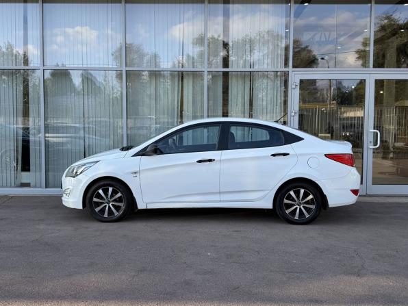 Hyundai Solaris I с пробегом 2014 года, цена 829 000 рублей, 206000 км, седан, Автокод Объявления
