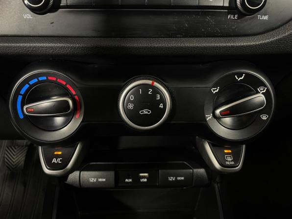 Kia Rio IV с пробегом 2018 года, цена 1 099 000 рублей, 188447 км, седан, Автокод Объявления