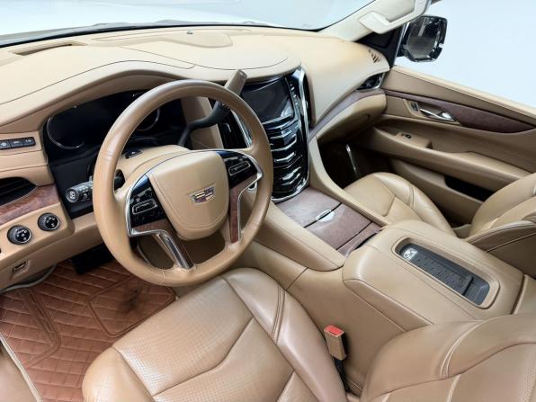 Cadillac Escalade IV с пробегом 2015 года, цена 3 849 000 рублей, 129000 км, внедорожник, Автокод Объявления