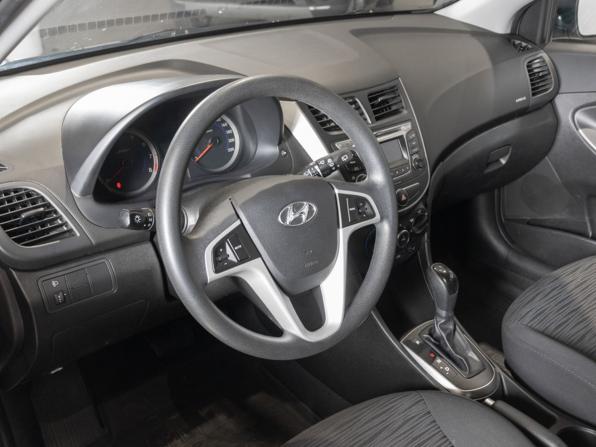 Hyundai Solaris I Рестайлинг с пробегом 2015 года, цена 1 299 000 рублей, 56100 км, хэтчбек, Автокод Объявления