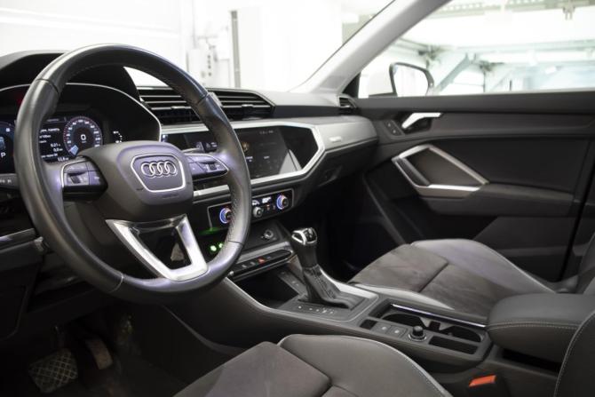 Audi Q3 II (F3) с пробегом 2023 года, цена 3 990 000 рублей, 37652 км, внедорожник, Автокод Объявления