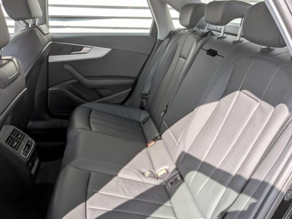 Audi A4 V (B9) Рестайлинг с пробегом 2022 года, цена 3 650 000 рублей, 21987 км, седан, Автокод Объявления
